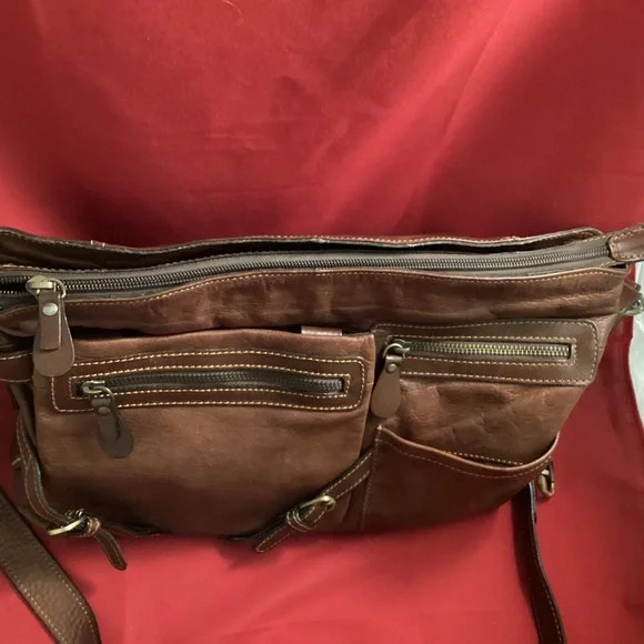 The Trend Designed in Italy Brown leather purse - Picture 3 of 14